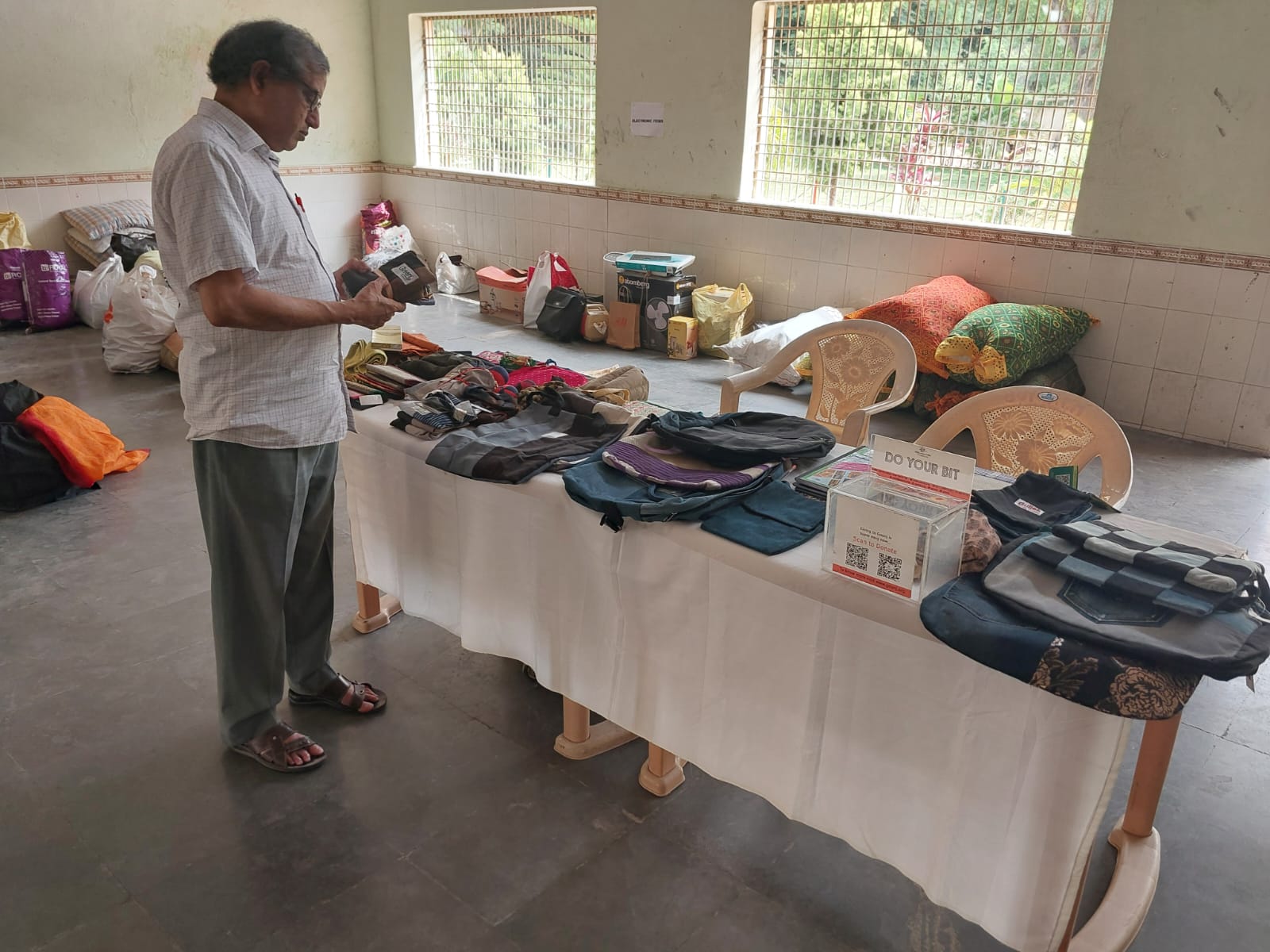 Gallery Image: g. Collection drive by Goonj